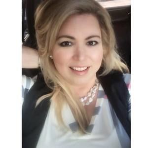 Meet your Posher, Adela